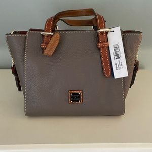 NWT Dooney & Bourke mindy satchel